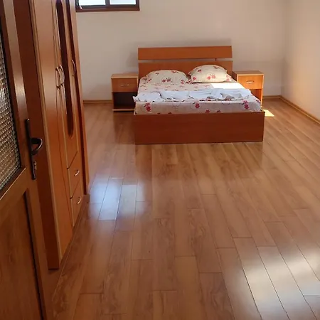 Casa *
